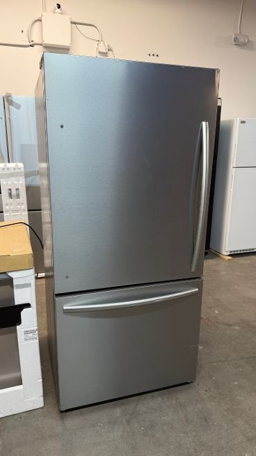 Mora 22.3 Cu.Ft Bottom Freezer Refrigerator with Installed Ice Makers