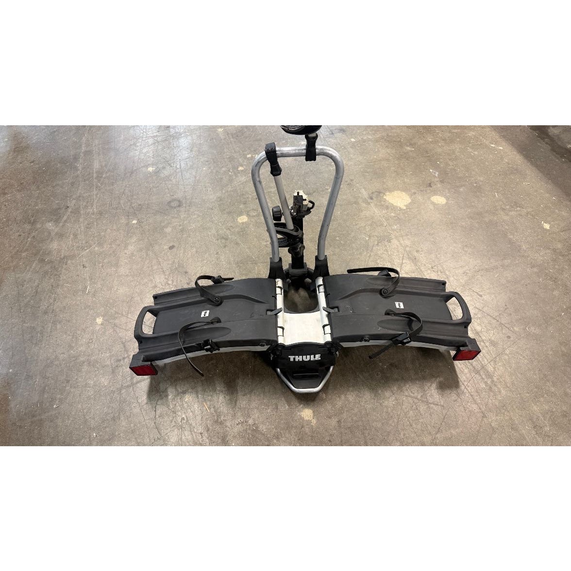 Thule 903202 EasyFold XT 1.25" or 2" Hitch Rack: 2-Bike, Black and Silver
