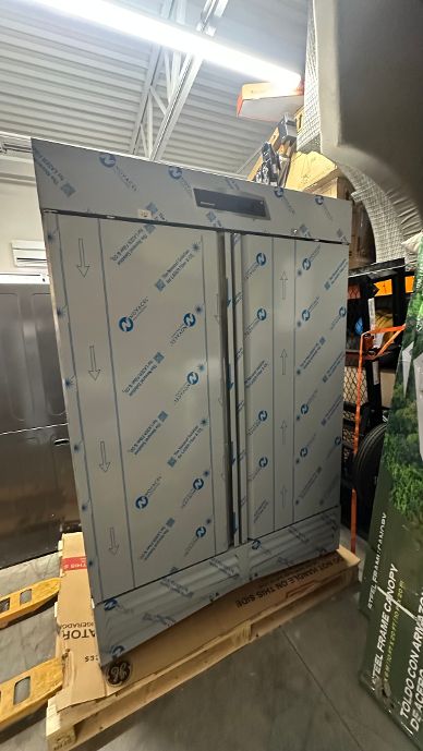 Kutano 2-Door Reach-In Refrigerator, 49 cu ft, Stainless Steel