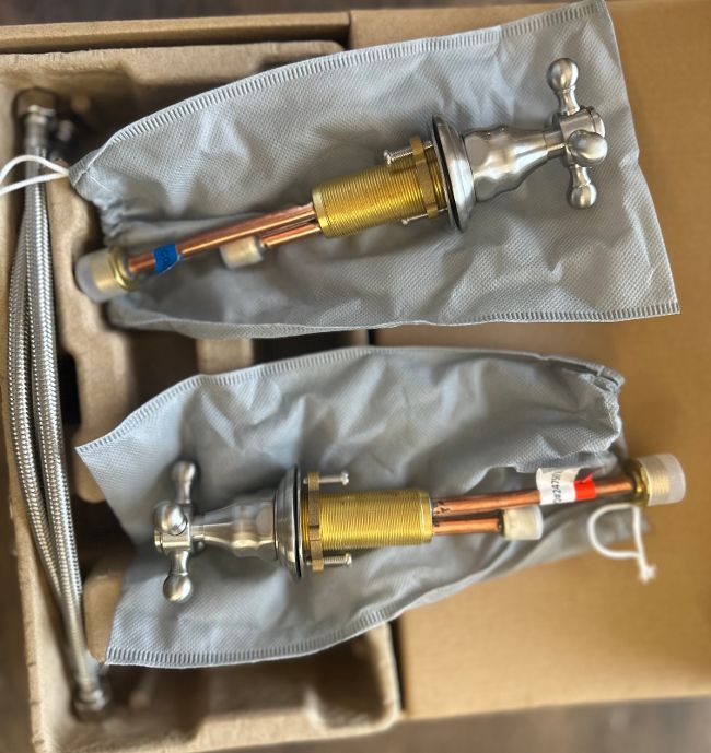 1 Set of Lavatory Faucet Handles