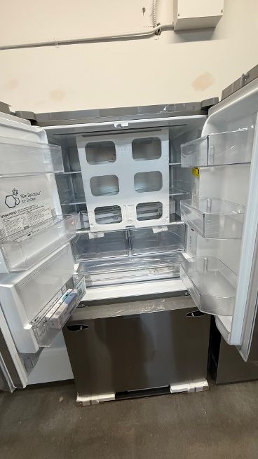 LG 26 cu. ft. Smart Counter-Depth MAX French Door Refrigerator