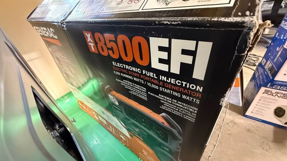 Generac 7247 XT8500EFI 8500 Watts Gas Powered Electric Start Electronic Fuel Injection Portable Gen