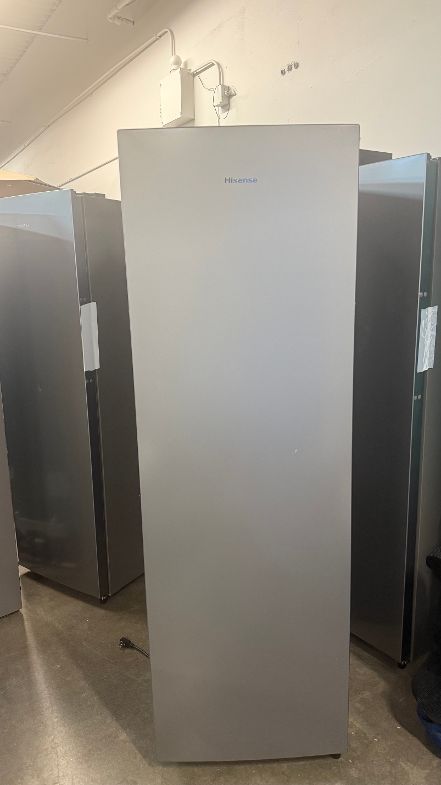 Hisense 10.2 cu. ft. Garage Ready Frost Free Convertible Upright Freezer