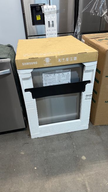 Samsung 51 dBA Fingerprint Resistant Top Control Dishwasher with AutoRelease and 3rd Rack